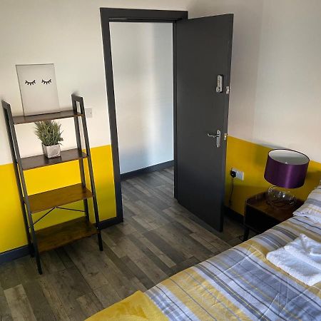 The Willow - Superb Spacious 3 Bed Room Apartment בלקפול מראה חיצוני תמונה